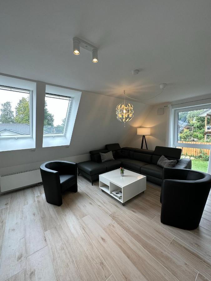 Helle, Grosszuegige Ferienwohnung Fuer 2 - 3 Personen Mit Parkplatz + E-Ladestation In Buchholz, Nordheide Buchholz in der Nordheide Exterior photo